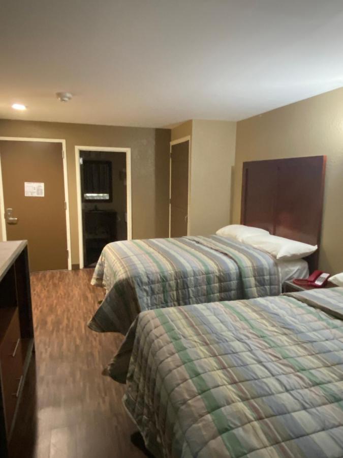 Hotel Jamaica Plaza Нью-Йорк Экстерьер фото